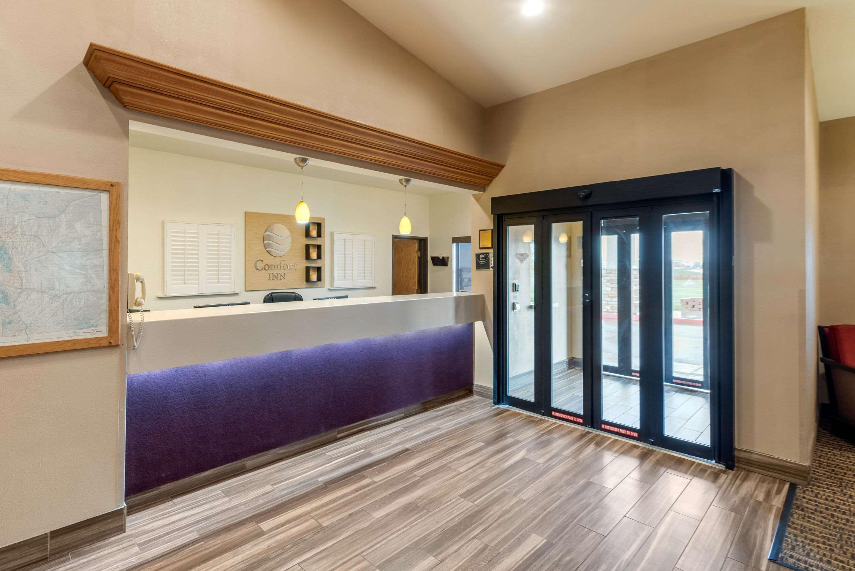Comfort Inn Лимон Экстерьер фото